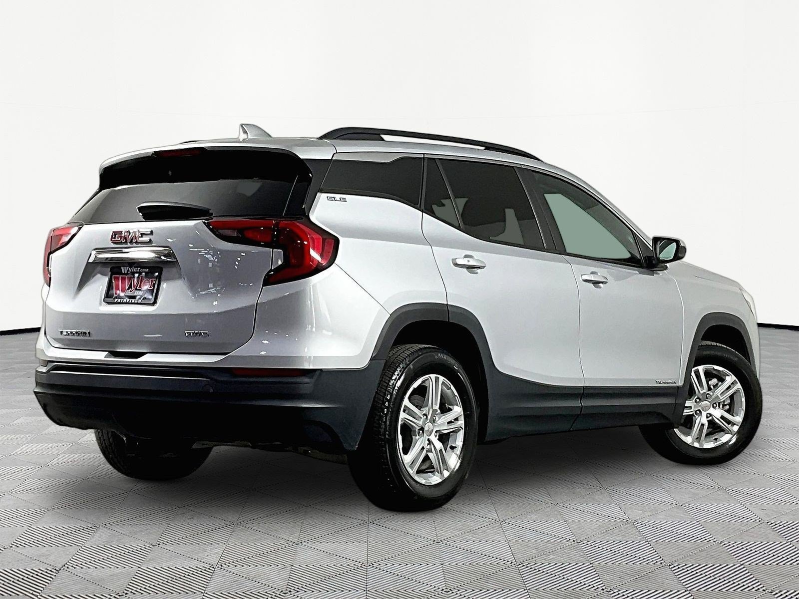 Used 2021 GMC Terrain SLE w/ Driver Convenience Package AWD/4WD image 6