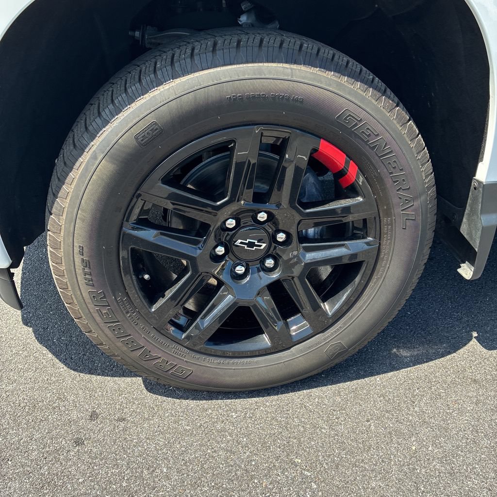 Used 2024 Chevrolet Silverado 1500 RST w/ Redline Edition AWD/4WD image 16
