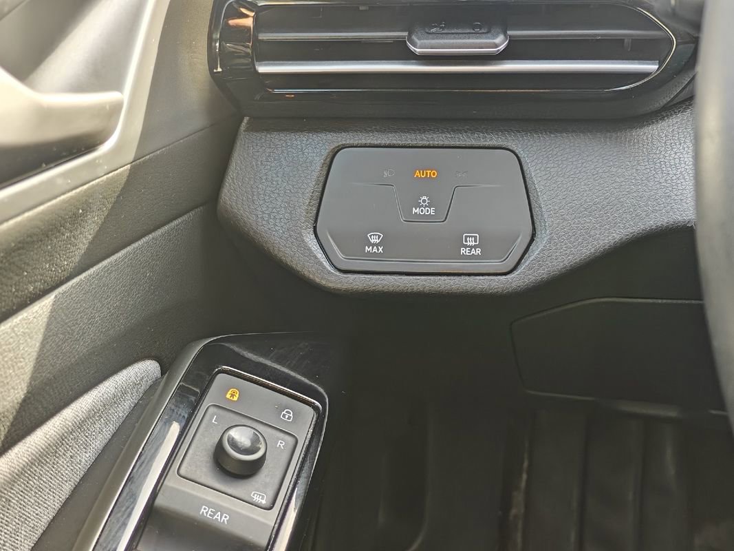 Used 2023 Volkswagen ID.4 Pro image 20
