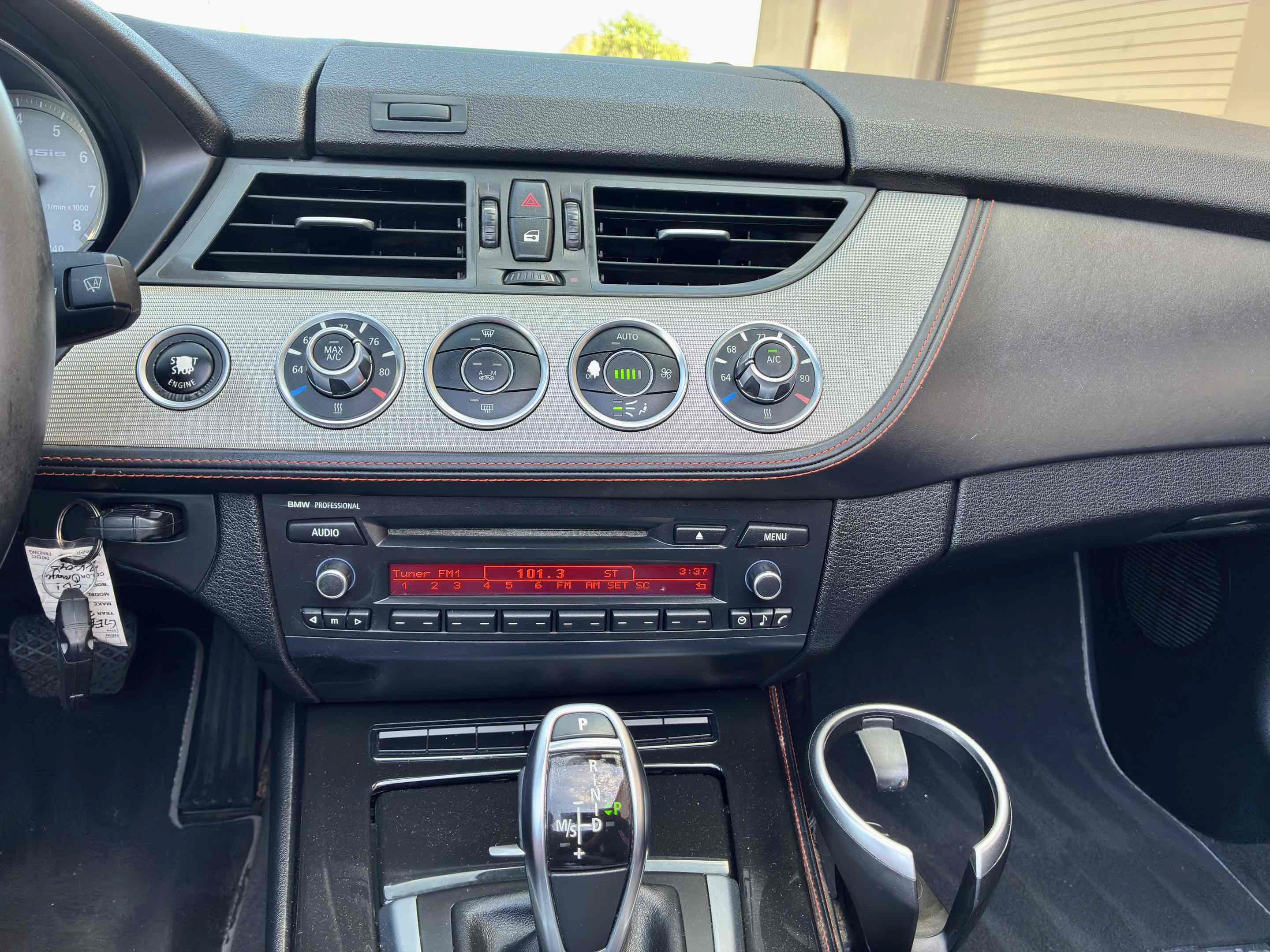 Used 2014 BMW Z4 sDrive35is RWD image 22