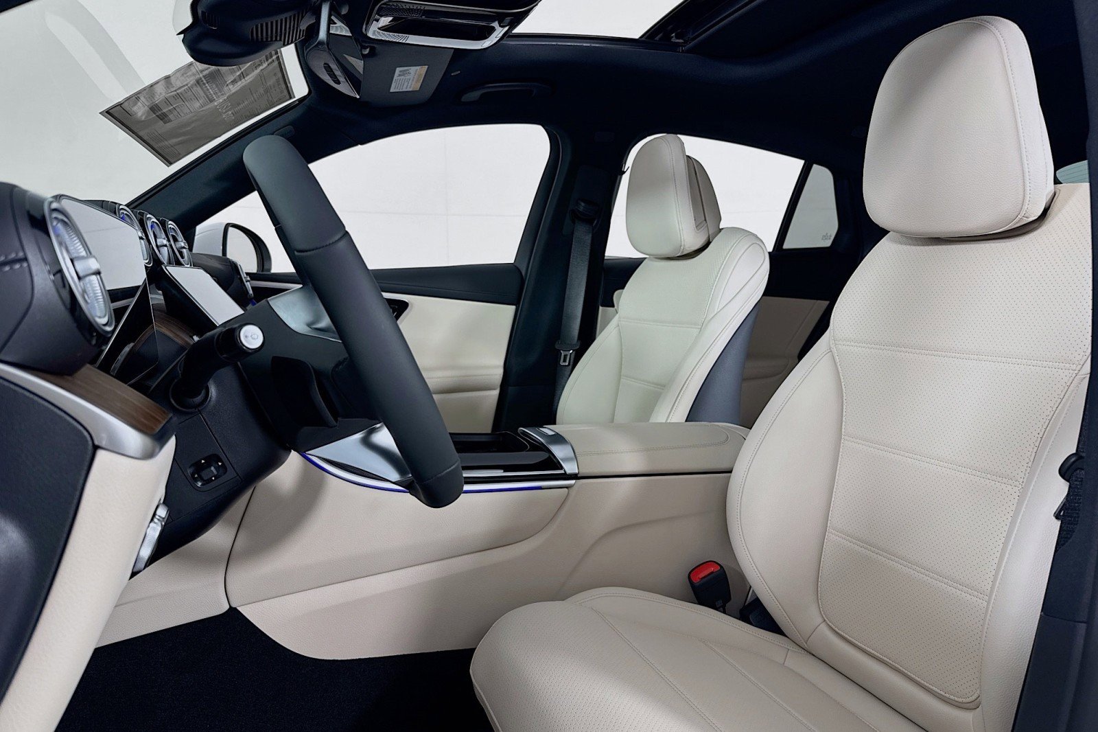 New 2026 Mercedes-Benz GLC 300 4MATIC image 16