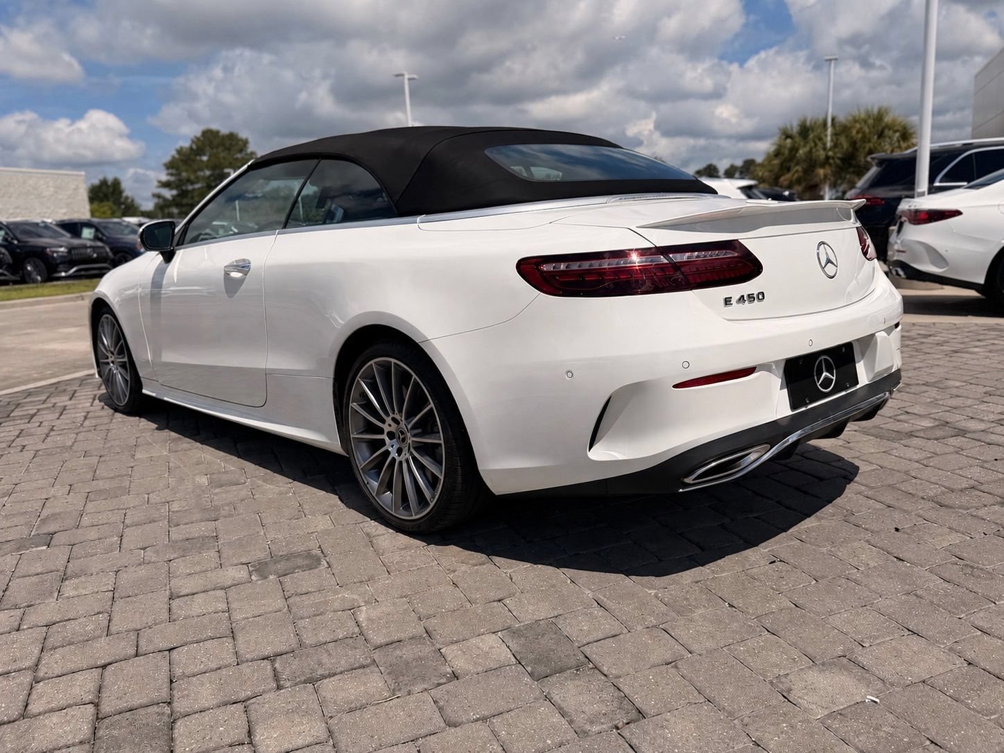 Used 2023 Mercedes-Benz E 450 Cabriolet image 9