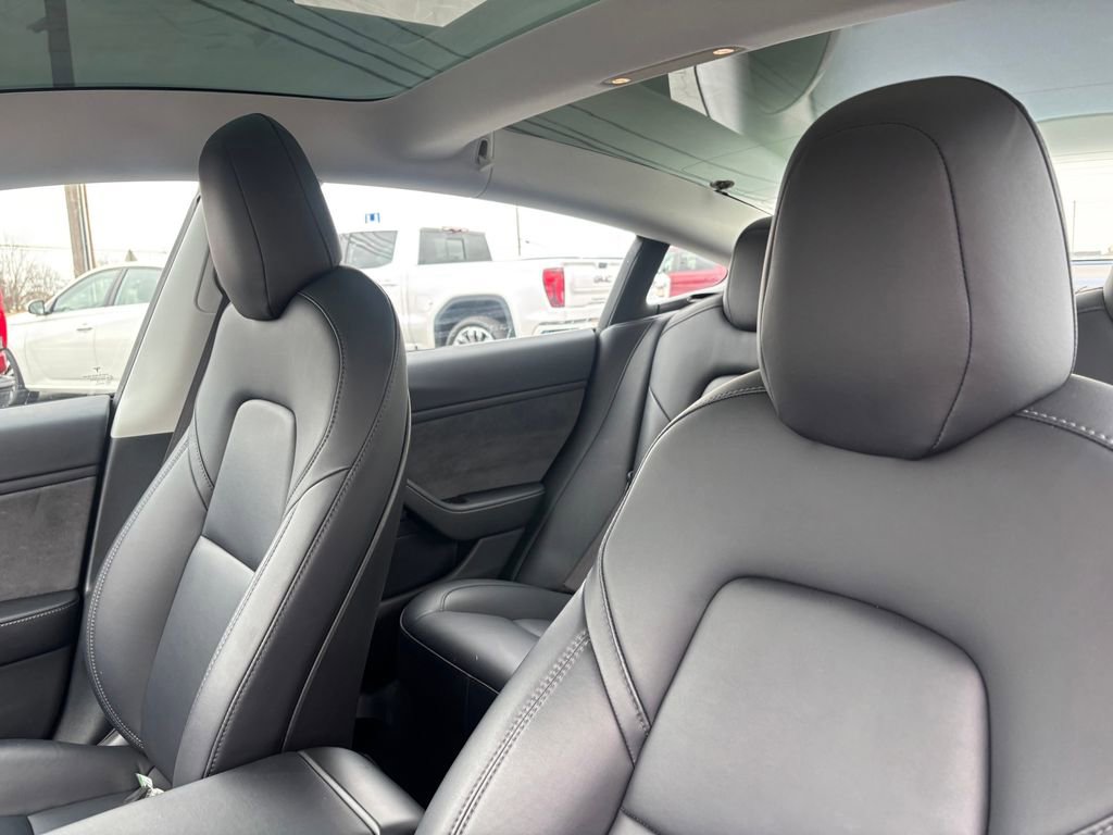Used 2018 Tesla Model 3 Mid Range image 8