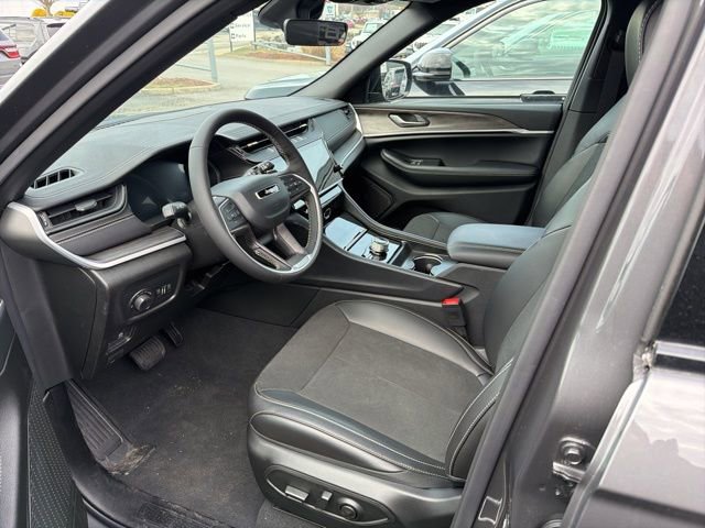 New 2026 Jeep Grand Cherokee Altitude image 12