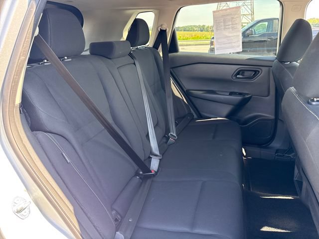 Used 2024 Nissan Rogue S AWD/4WD image 14