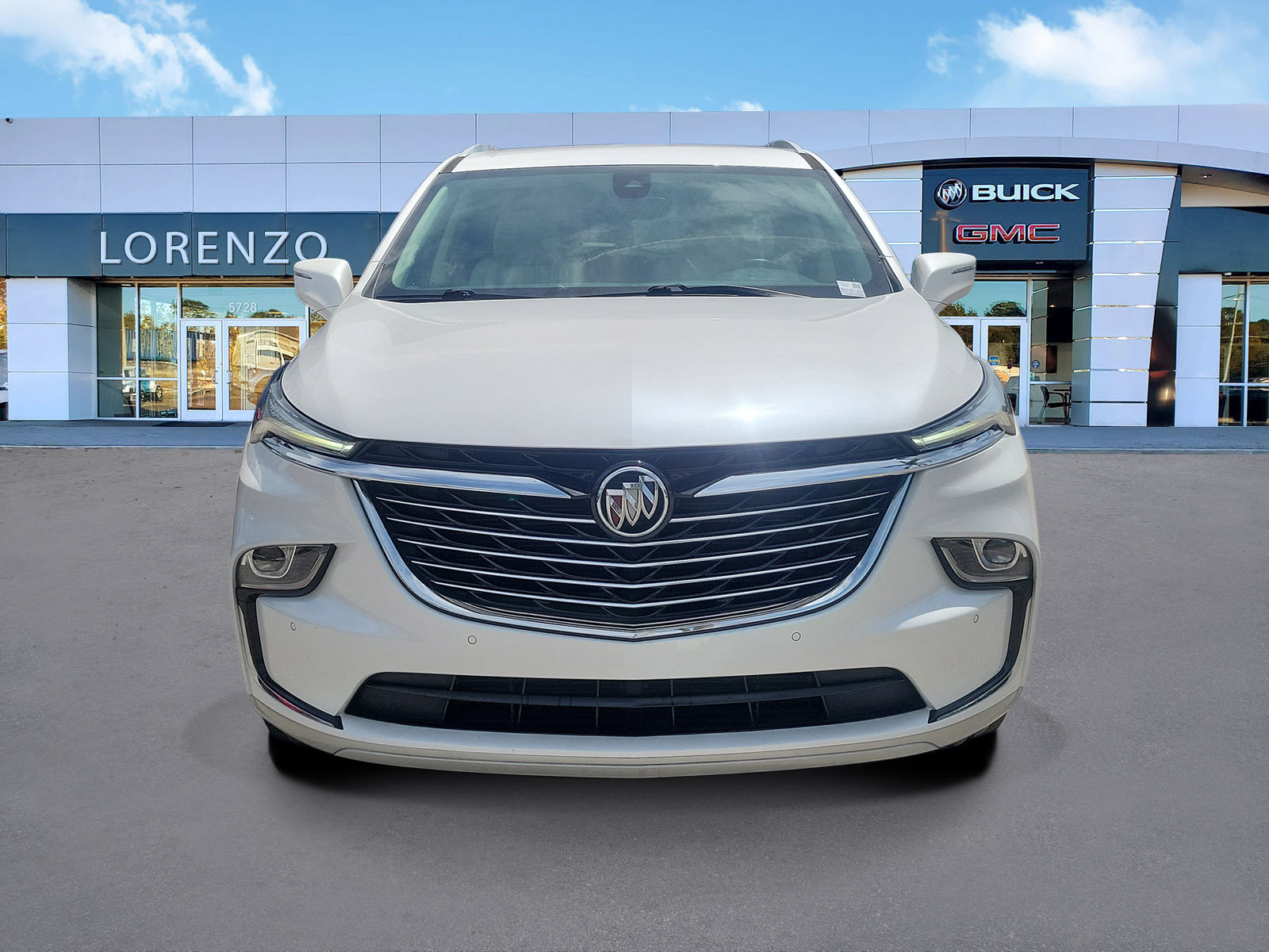 Used 2022 Buick Enclave Essence FWD image 2