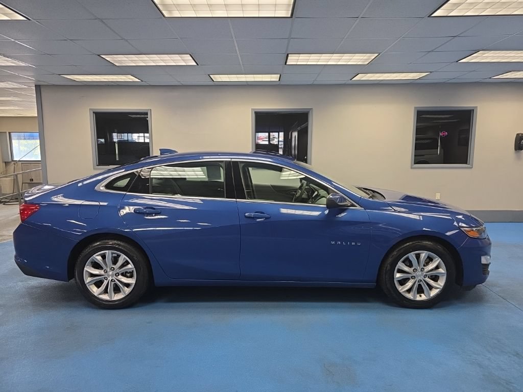 Certified 2023 Chevrolet Malibu LT FWD image 2