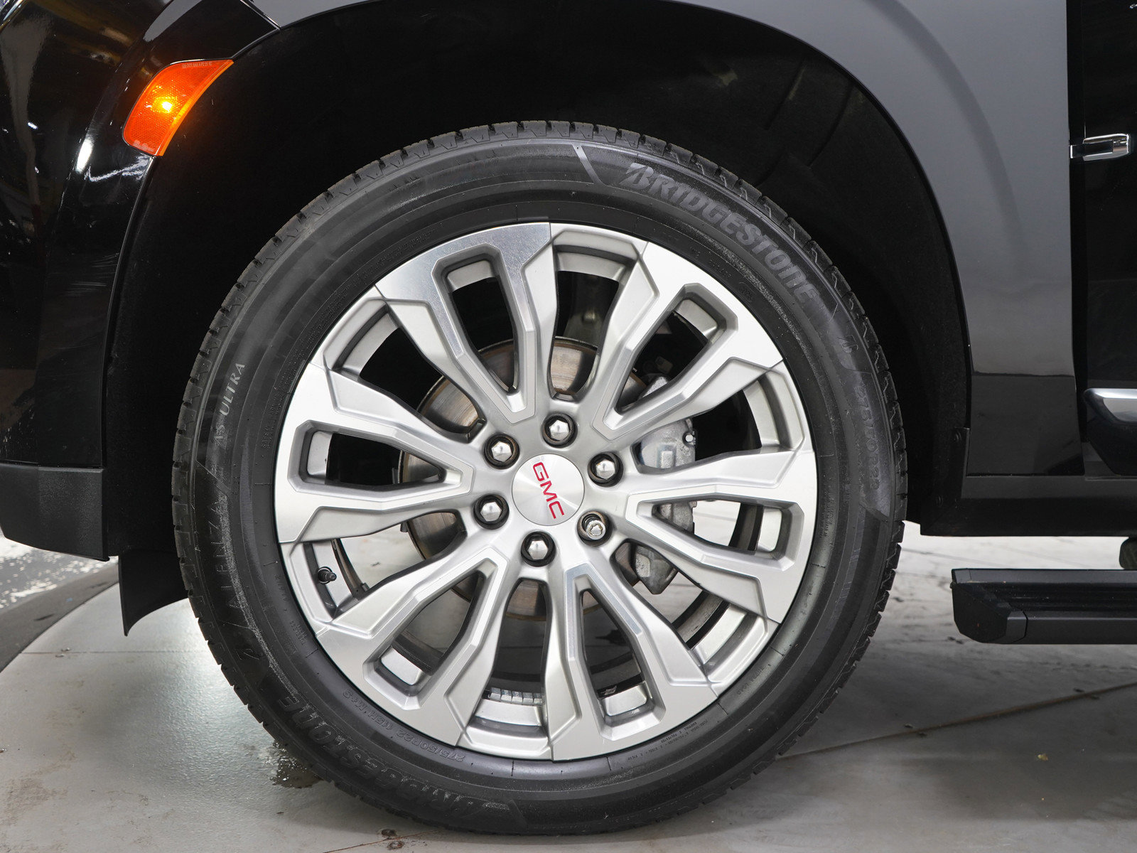 Used 2022 GMC Yukon XL Denali image 34