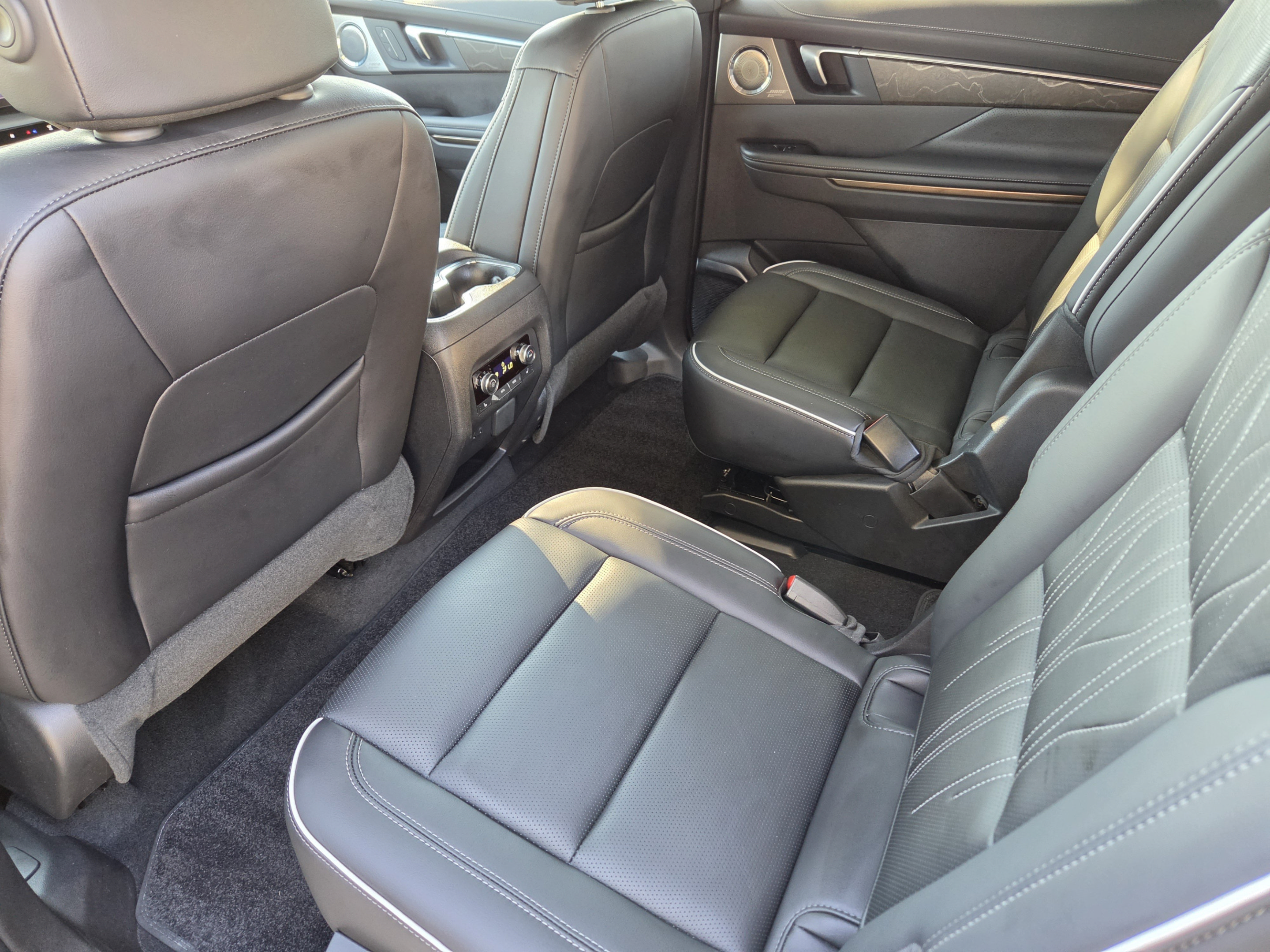 Used 2025 Buick Enclave Avenir w/ Trailering Package, 5000 lbs. AWD/4WD image 28