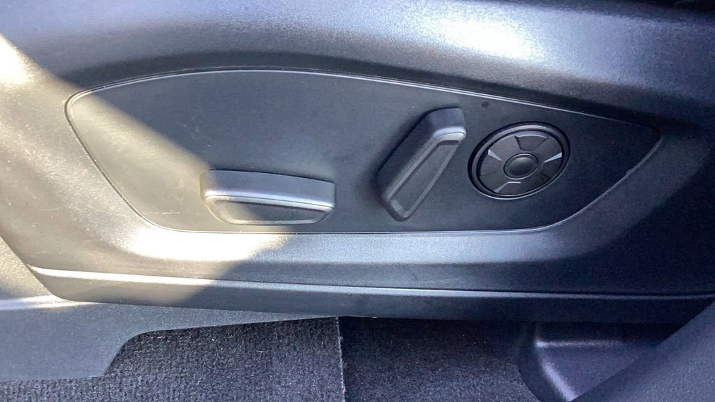 Used 2025 Ford Explorer ST image 26