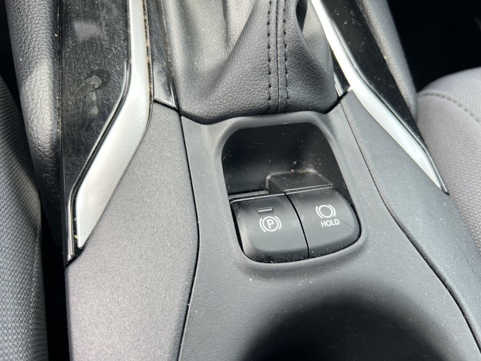 Used 2025 Toyota Corolla Cross AWD Hybrid image 25