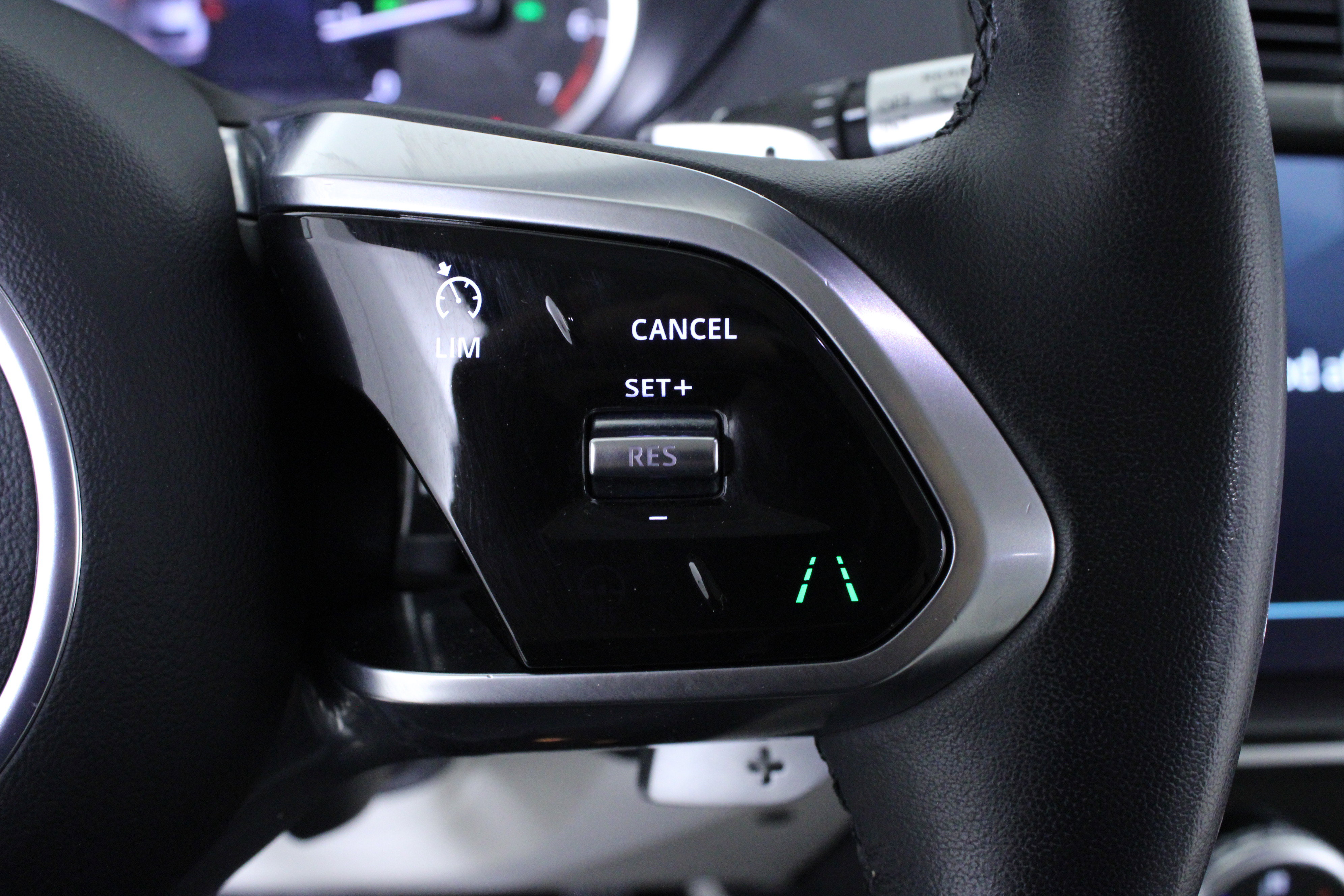 Used 2022 Jaguar E-PACE image 21