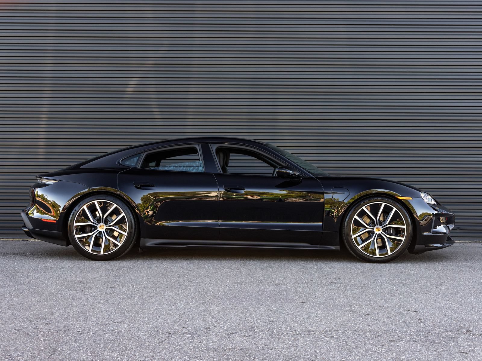 New 2026 Porsche Taycan RWD image 8