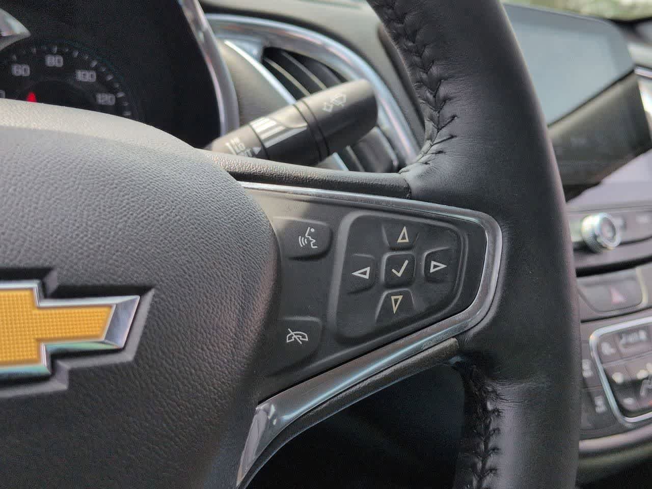 Used 2017 Chevrolet Malibu Premier FWD image 24