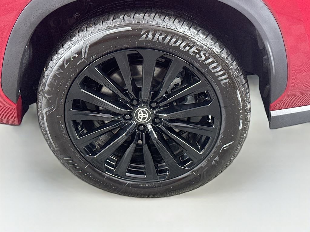 Certified 2025 Toyota Highlander XSE image 10