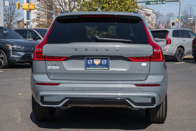 Certified 2022 Volvo XC60 T8 R-Design w/ Advanced Package image 6