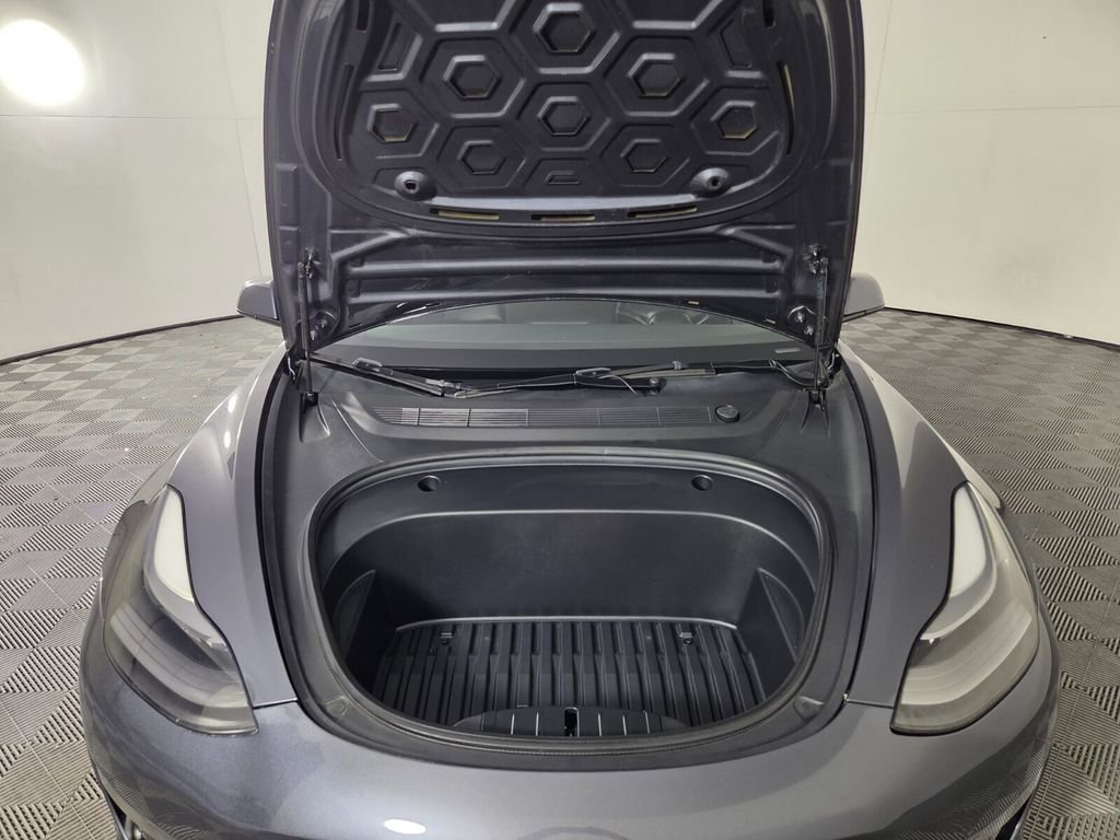 Used 2023 Tesla Model 3 Standard Range image 32