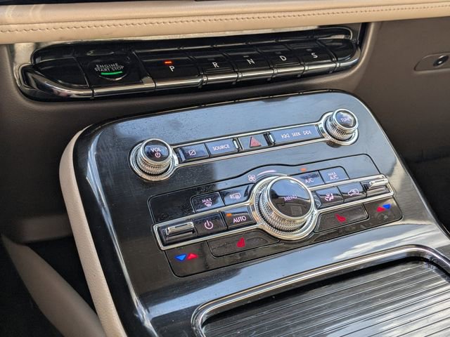 Used 2022 Lincoln Nautilus FWD w/ Premium Package image 19