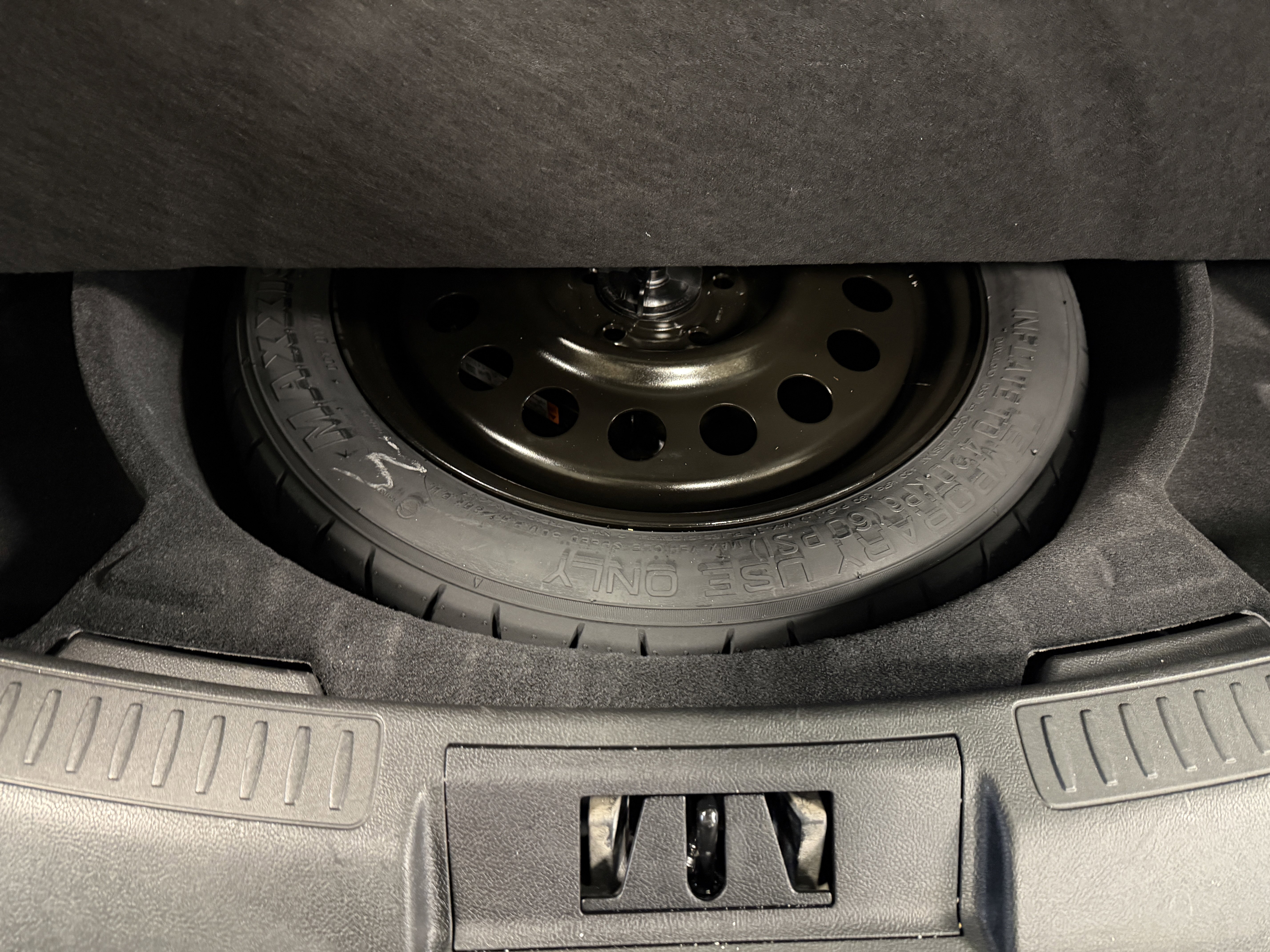 Used 2023 Lincoln Corsair Reserve w/ Equipment Group 201A image 25