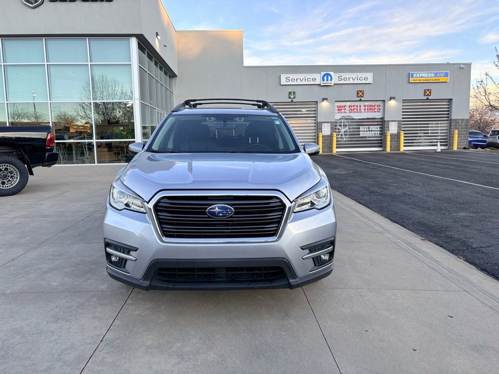 Used 2022 Subaru Ascent Limited w/ Technology Package image 2