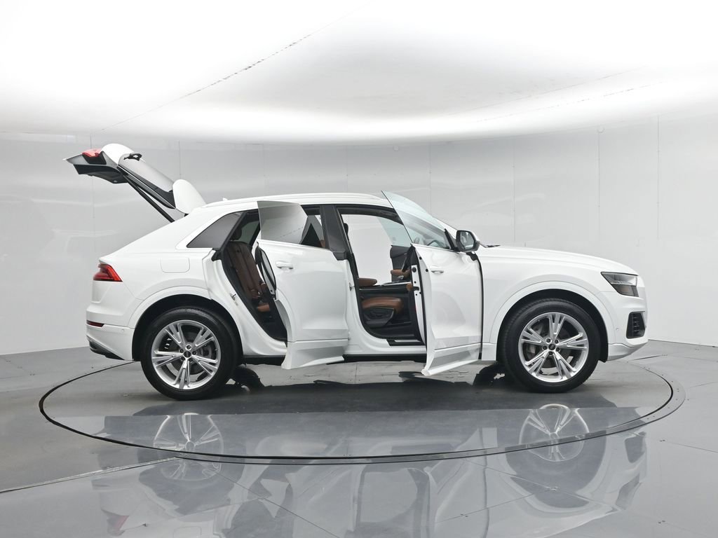 Used 2023 Audi Q8 Premium Plus image 4