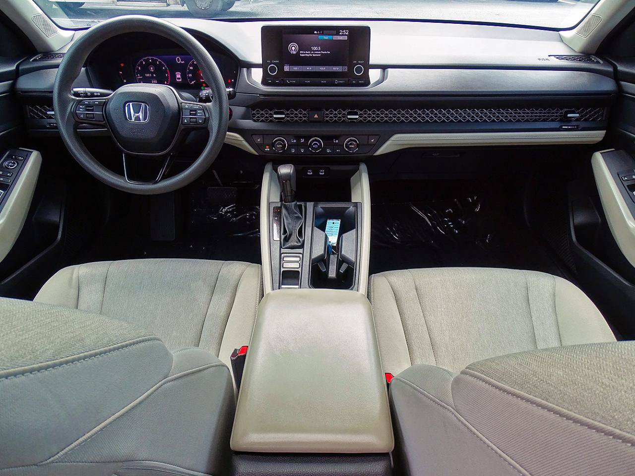 Used 2024 Honda Accord EX image 41