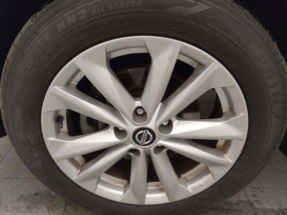 Used 2019 Nissan Rogue Sport S w/ Appearance Package image 31