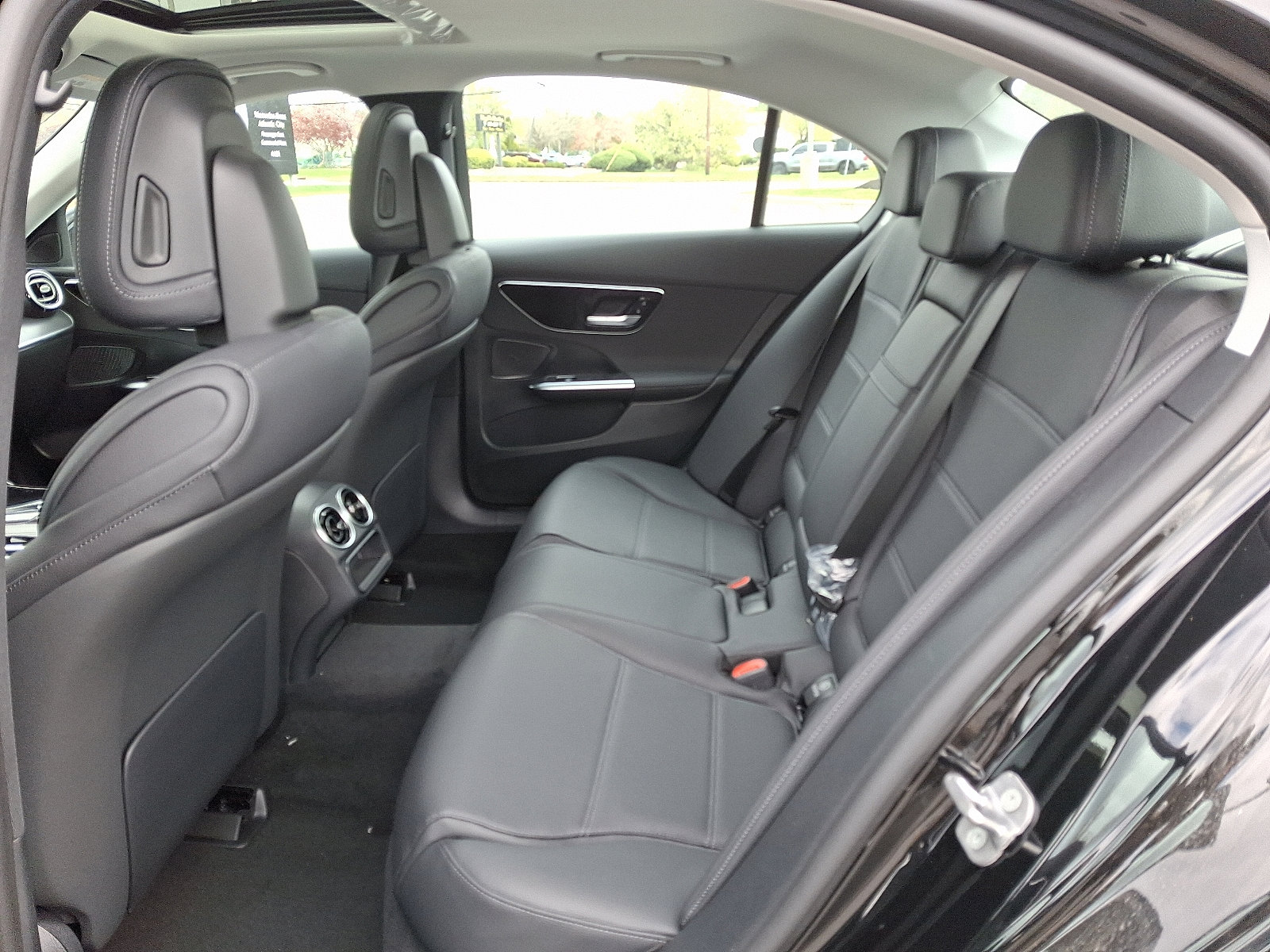 Certified 2025 Mercedes-Benz C 300 4MATIC Sedan image 9