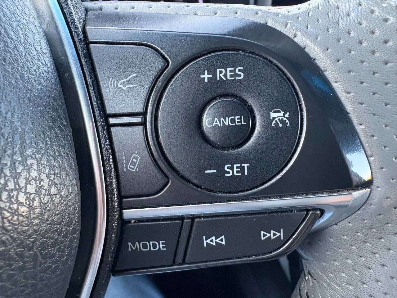 Used 2019 Toyota Avalon Limited w/ Advanced Safety Package FWD image 22