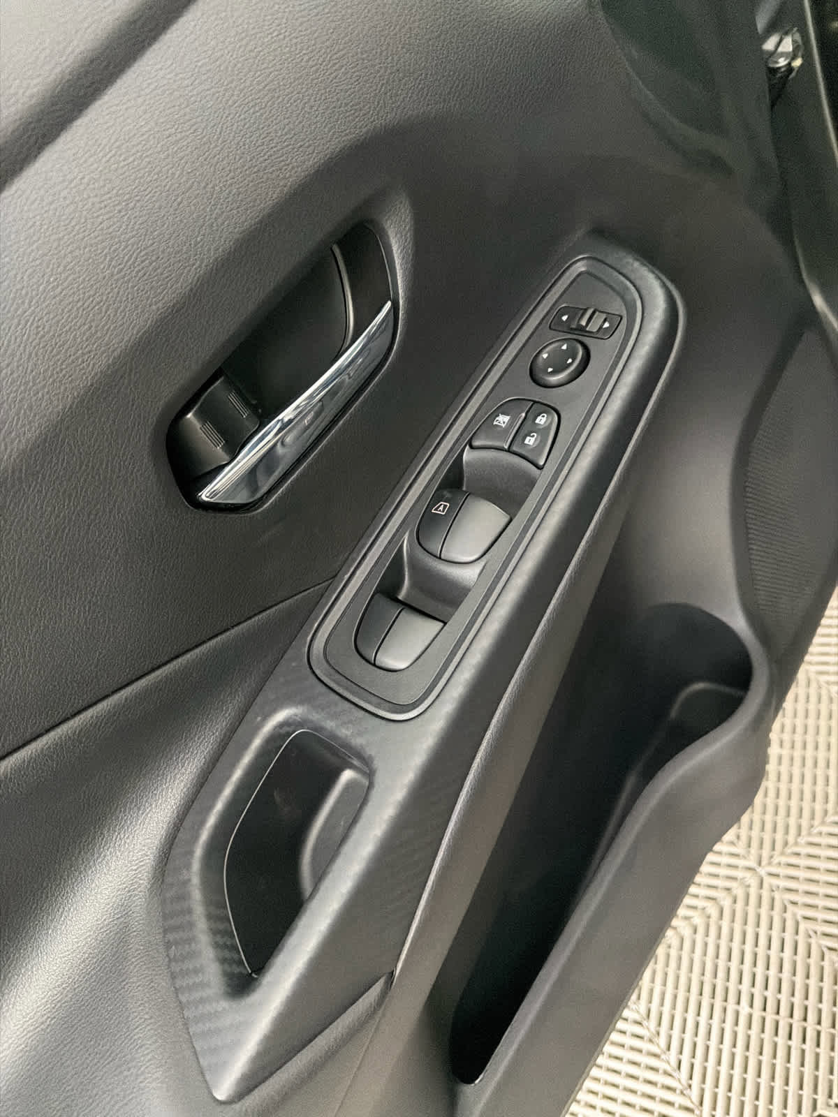 New 2025 Nissan Versa SV w/ Trunk Package image 24