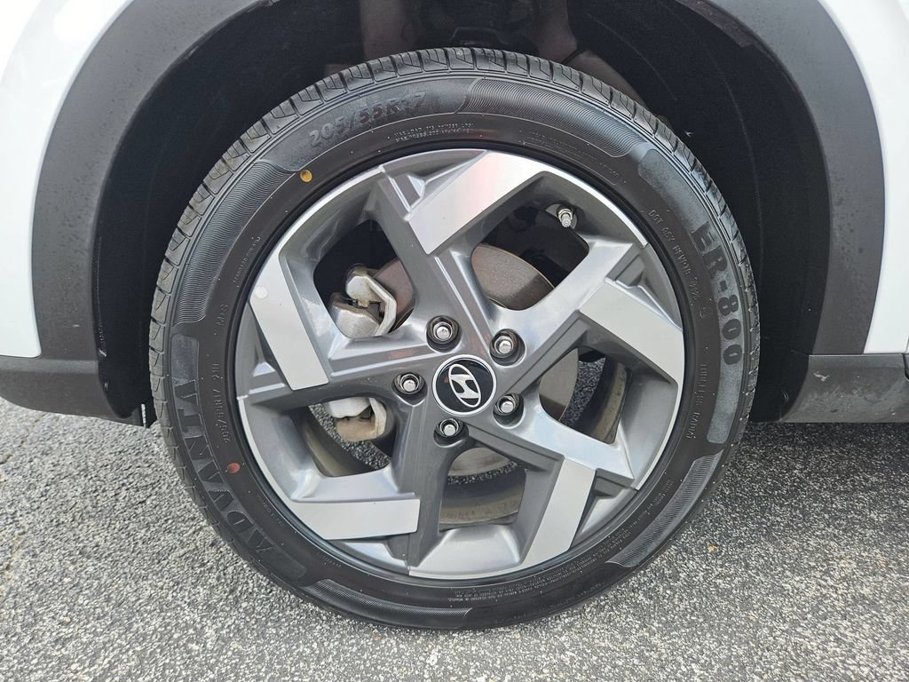 Used 2025 Hyundai Venue SEL FWD image 28