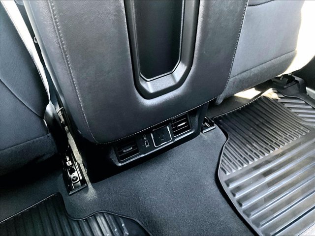Used 2022 Chevrolet Silverado 1500 LT AWD/4WD image 22
