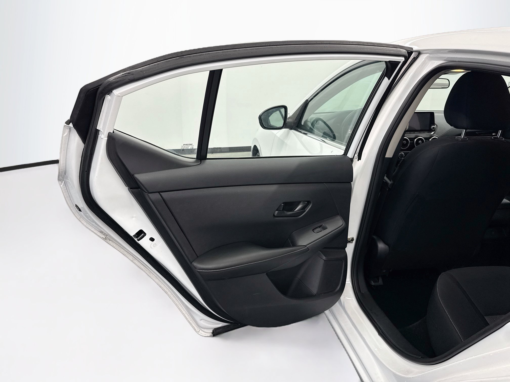 Used 2025 Nissan Sentra SV FWD image 24