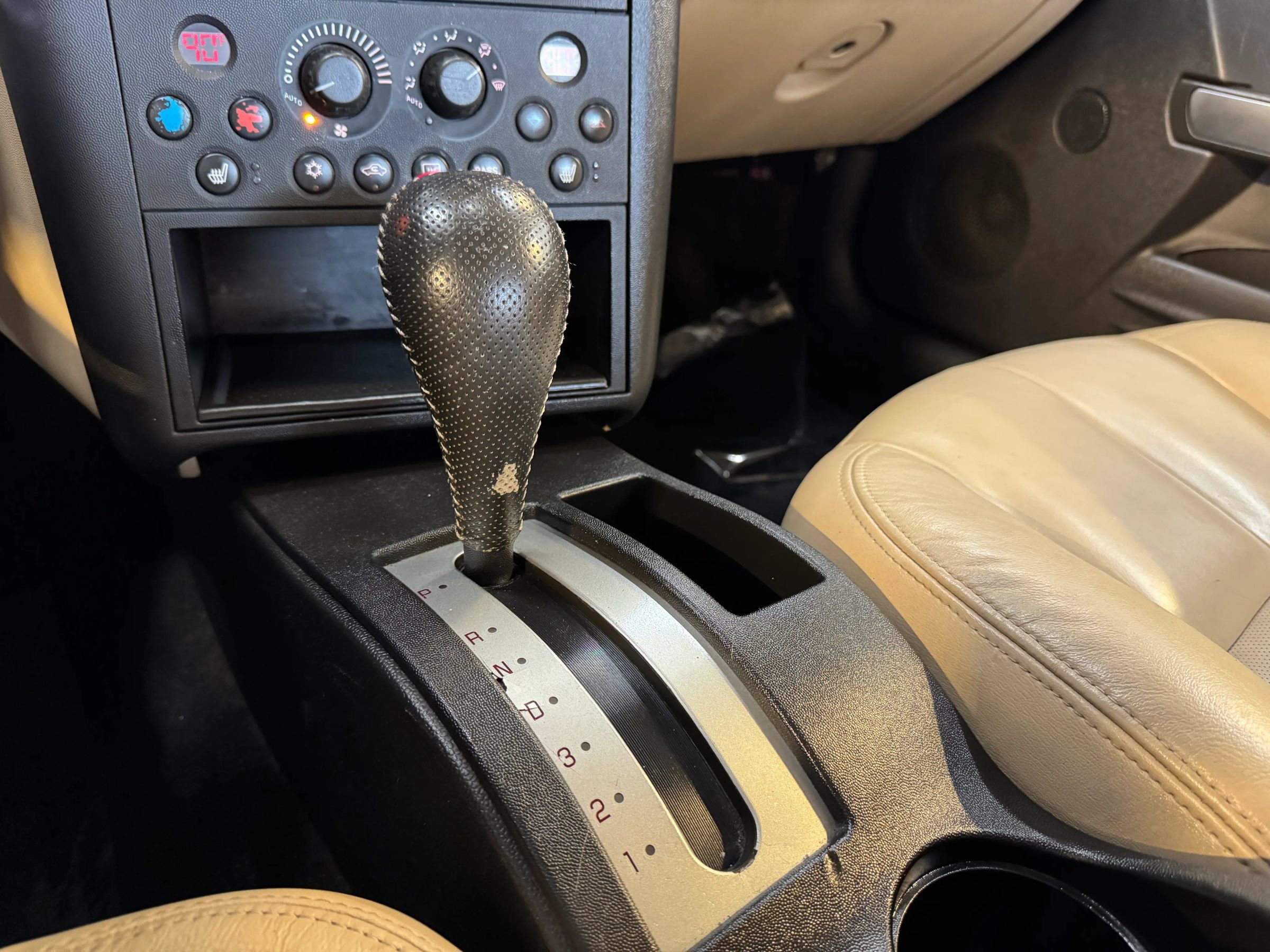 Used 2007 Pontiac Grand Prix GT w/ Premium Package image 21