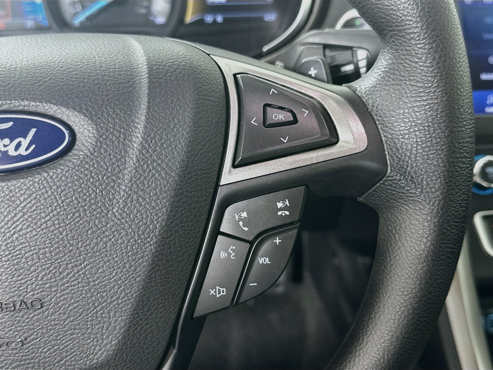 Used 2019 Ford Fusion SE FWD image 19