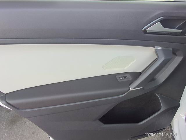 Used 2018 Volkswagen Tiguan SE AWD/4WD image 15