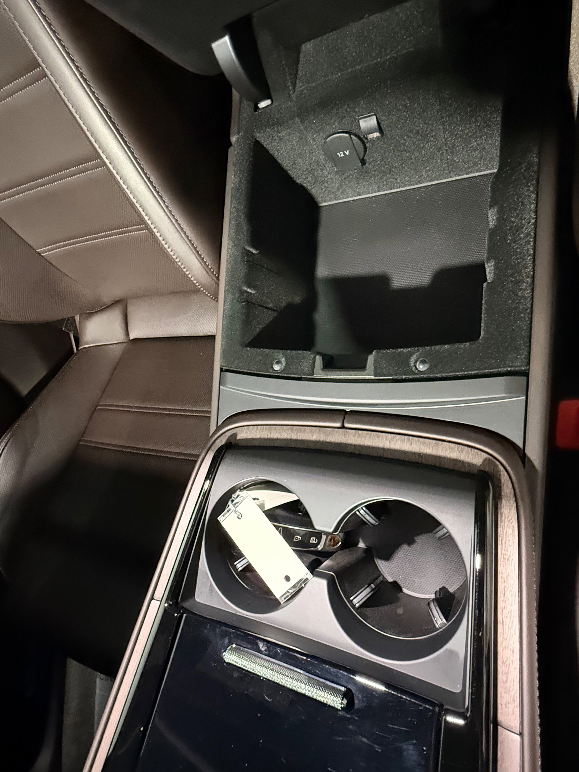 Used 2025 Porsche Panamera 4 image 50