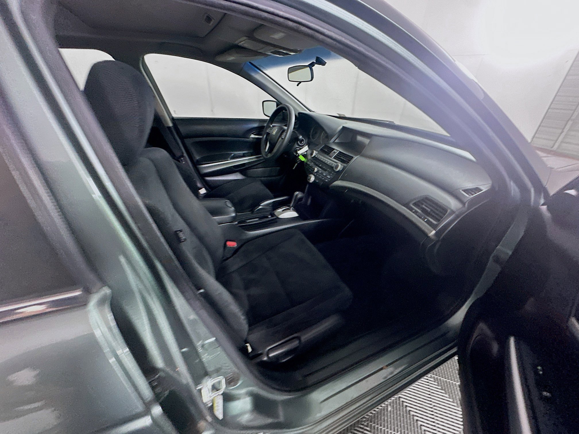 Used 2010 Honda Accord EX image 27
