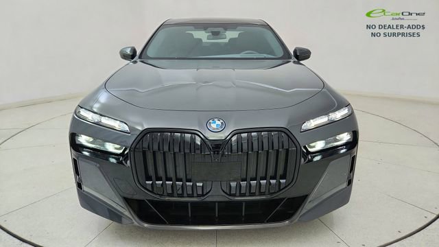 Used 2023 BMW i7 xDrive60 AWD/4WD image 13