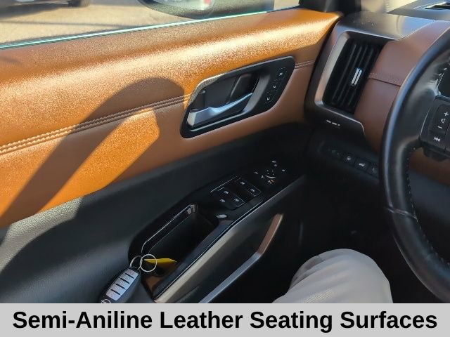 Used 2022 Nissan Pathfinder Platinum w/ Cargo Package image 11