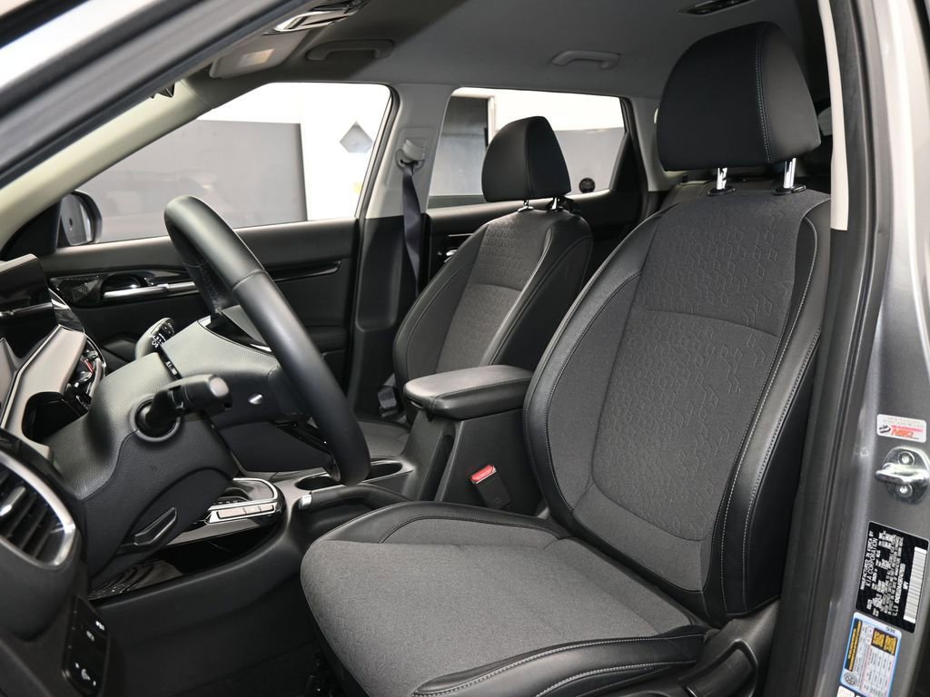 Used 2024 Kia Seltos S image 10