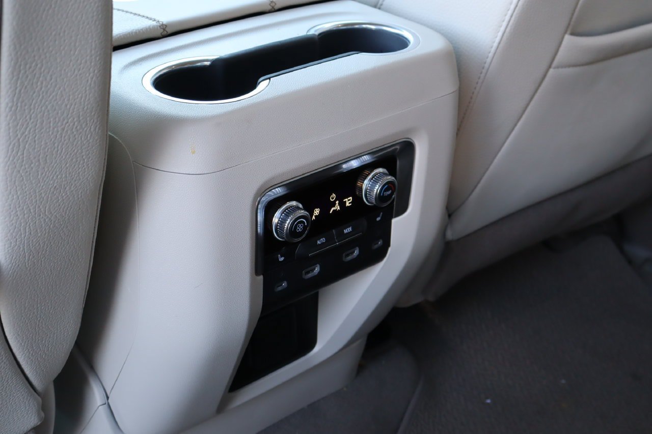 Used 2024 GMC Yukon XL Denali w/ Advanced Technology Package AWD/4WD image 23