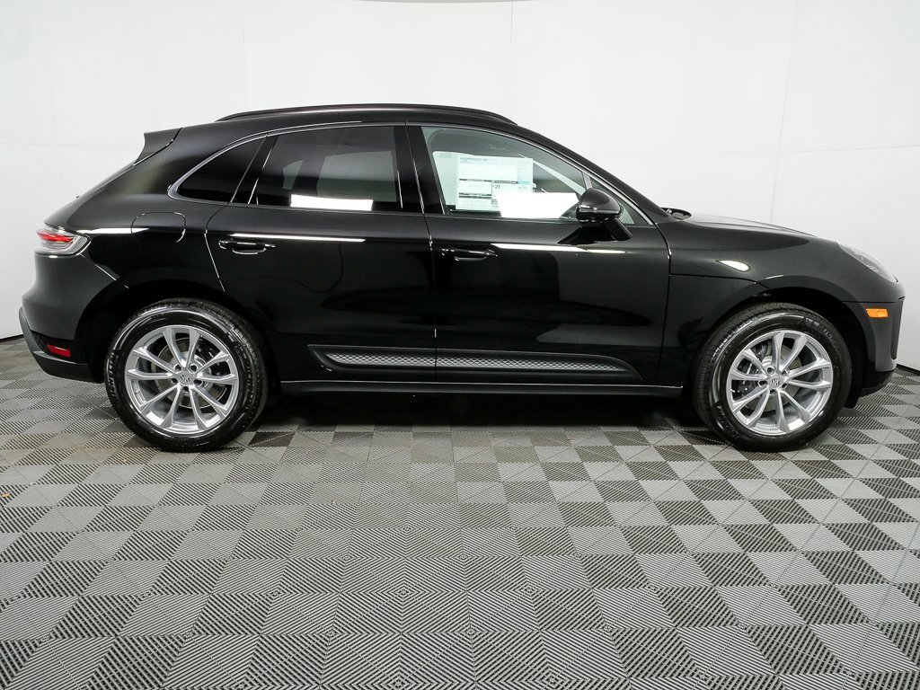 New 2026 Porsche Macan image 29