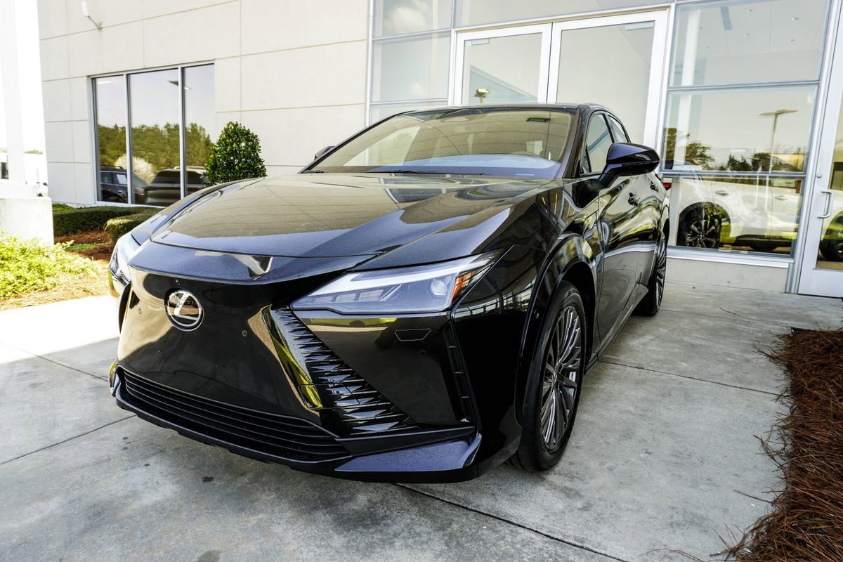 Used 2023 Lexus RZ 450e Premium w/ Accessory Package (2T) image 7