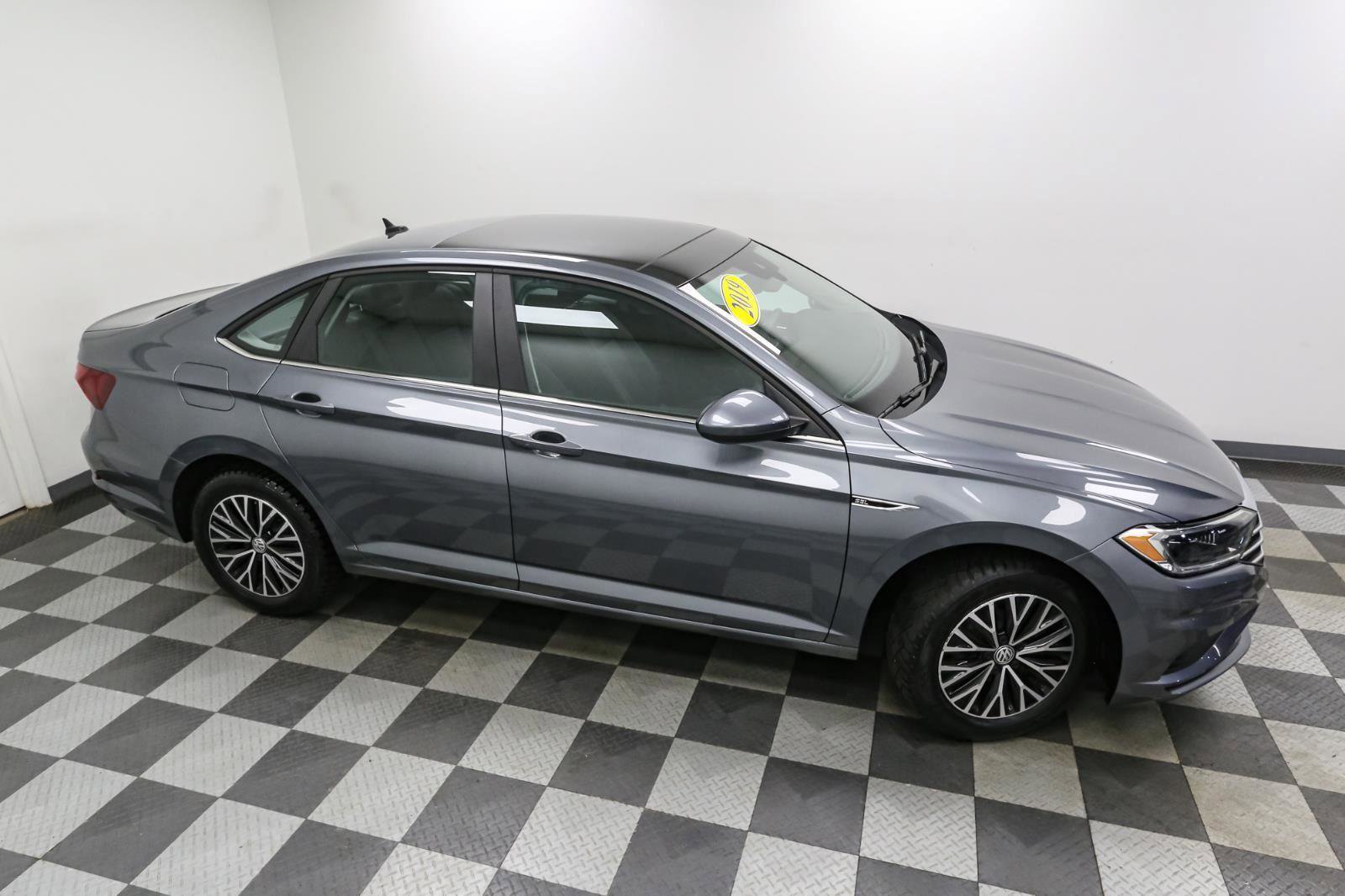 Used 2019 Volkswagen Jetta SEL w/ Cold Weather Package image 5