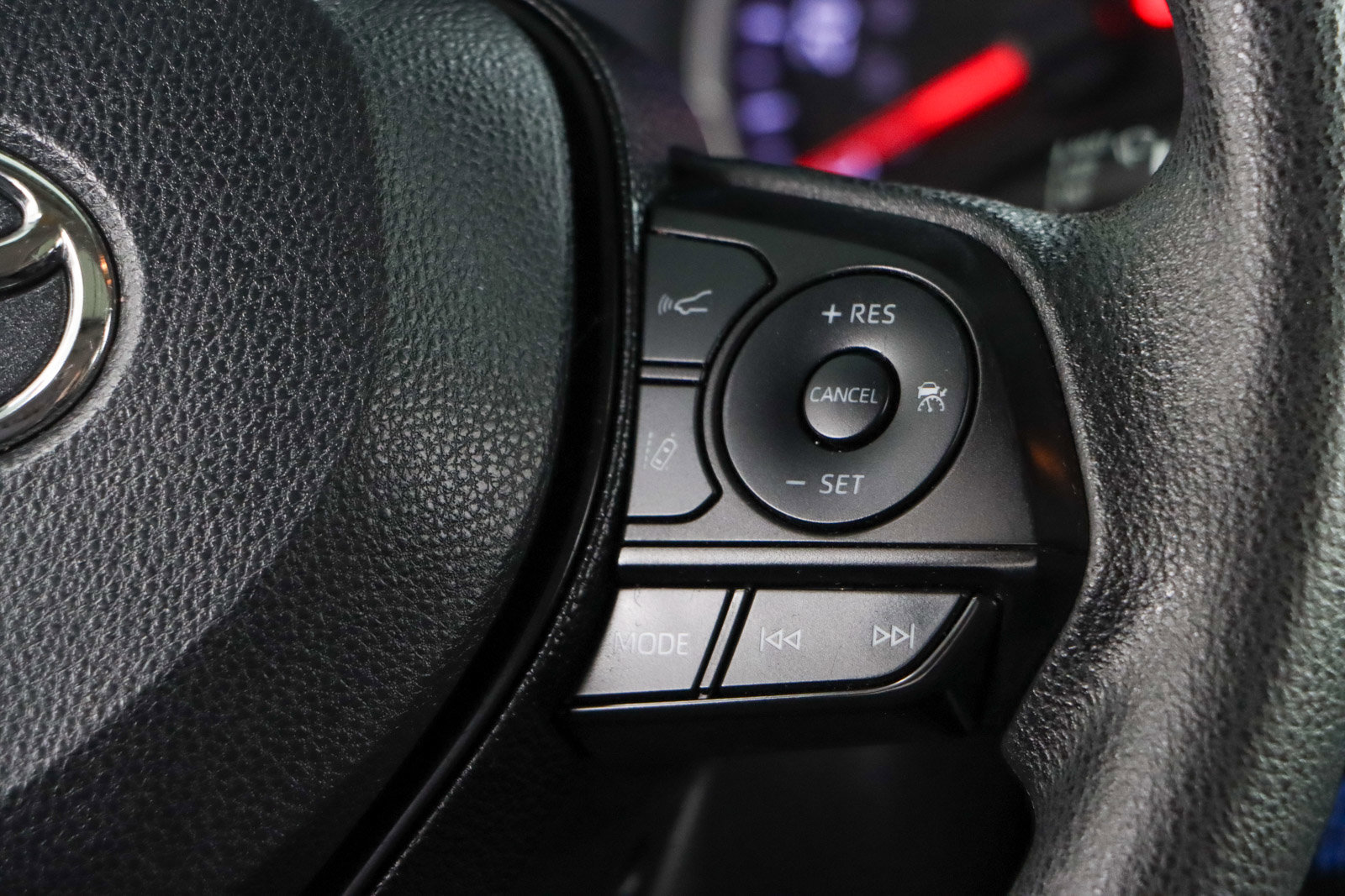 Used 2019 Toyota RAV4 XLE image 14