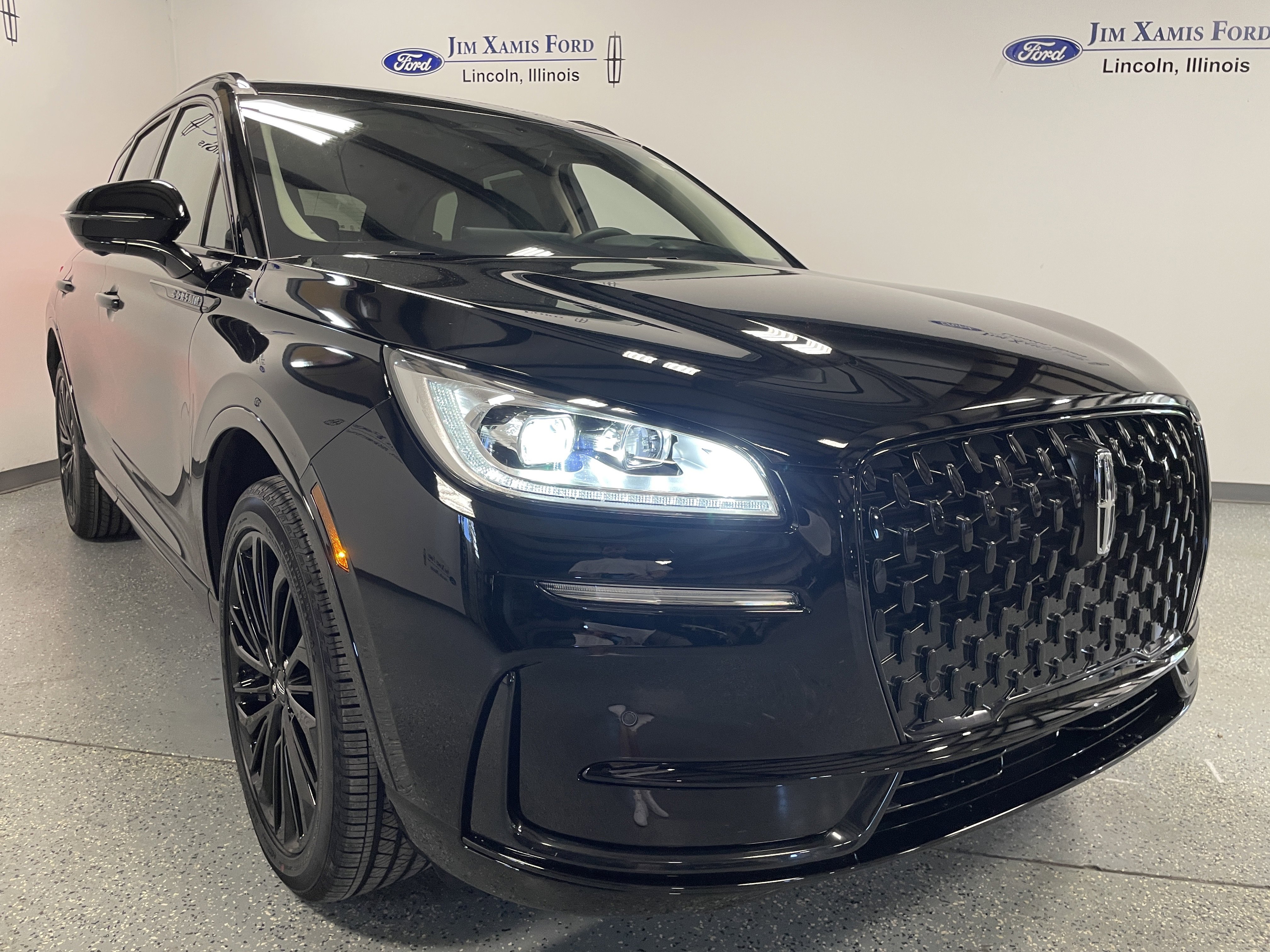 New 2025 Lincoln Corsair Reserve w/ Equipment Group 202A image 35