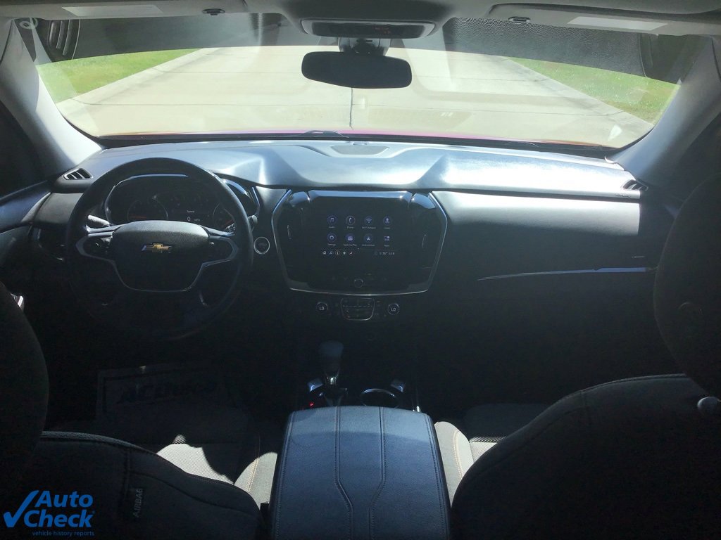 Used 2021 Chevrolet Traverse LT image 24