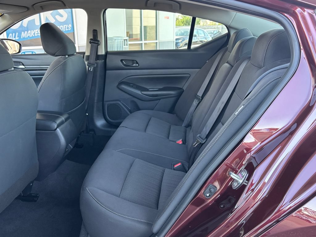 Used 2025 Nissan Altima 2.5 SV FWD image 22