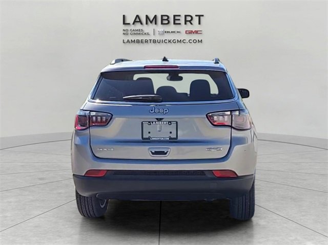 Used 2022 Jeep Compass Latitude image 4